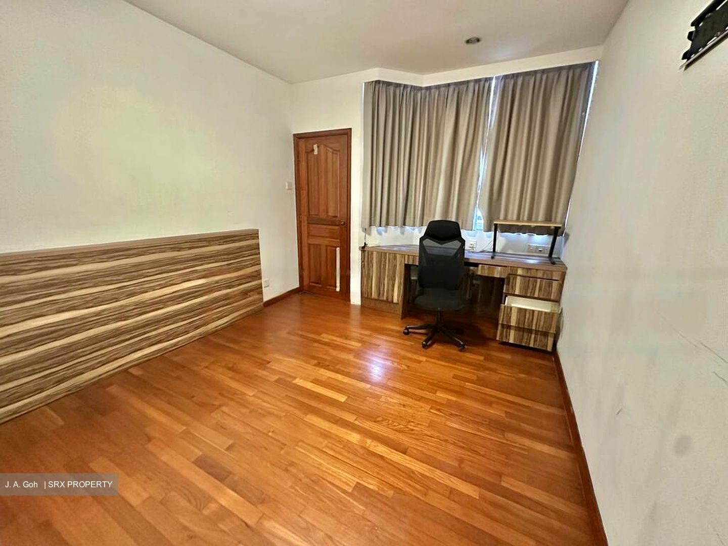 Chwee Chian View (D5), Terrace #449349581